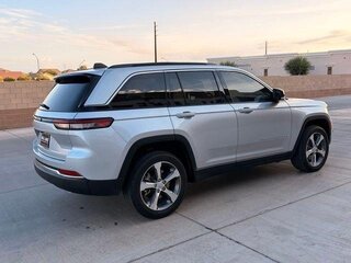 2024 Jeep Grand Cherokee V (WL), серебристый, 6079864 рублей, вид 4