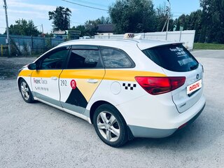 2017 Kia Ceed II Рестайлинг, белый, 470000 рублей, вид 4