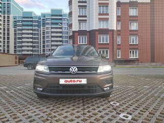 2020 Volkswagen Tiguan II, коричневый, 2550000 рублей, вид 1