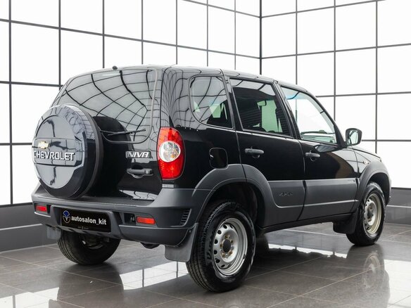 2020 Lada (ВАЗ) Niva, чёрный, 879000 рублей - вид 3