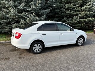 2016 Skoda Rapid I, белый, 920000 рублей, вид 3