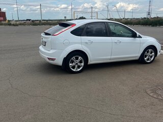 2010 Ford Focus II Рестайлинг, белый, 600000 рублей, вид 4