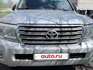 2011 Toyota Land Cruiser 200 Series, серый, 4000000 рублей, вид 1