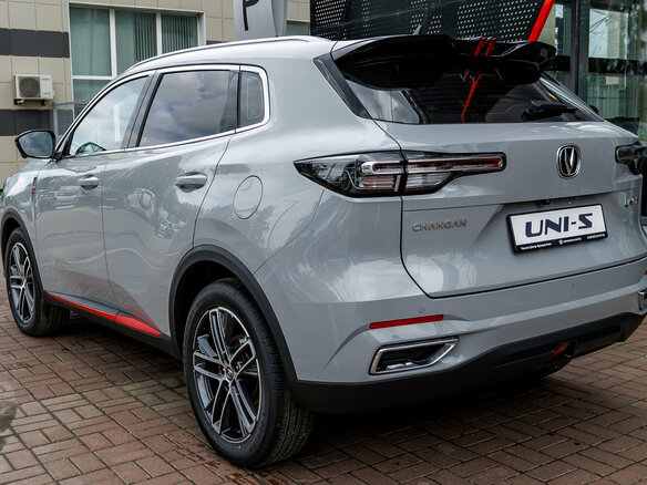 2025 Changan UNI-S I, серебристый, 3179900 рублей - вид 5