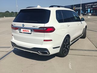 2020 BMW X7 40i I (G07), белый, 5900000 рублей, вид 3