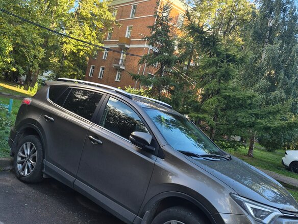 2017 Toyota RAV4 IV (XA40) Рестайлинг, коричневый, 2700000 рублей - вид 5