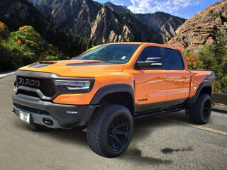 2022 Ram 1500 Crew Cab eTorque V, оранжевый, 11043513 рублей, вид 1
