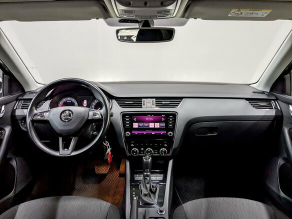 2018 Skoda Octavia III (A7) Рестайлинг, серый, 2090000 рублей - вид 13