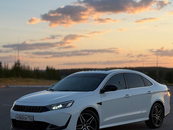 2023 Kaiyi E5, белый, 1300000 рублей - вид 2