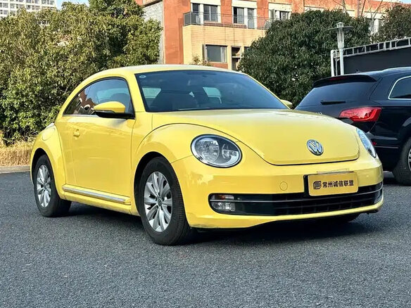 2016 Volkswagen Beetle II (A5), жёлтый, 1290222 рублей - вид 2