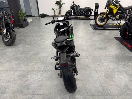 2024 Kawasaki Z 650, зелёный, 955000 рублей, вид 4