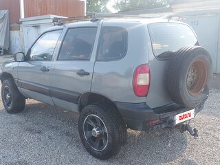 2004 Chevrolet Niva I, серый, 430000 рублей, вид 3