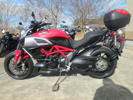 2011 Ducati Diavel, красный, 900000 рублей, вид 1