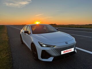 2023 Changan UNI-V I, белый, 1500000 рублей, вид 3