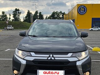 2019 Mitsubishi Outlander III Рестайлинг 3, серый, 2050000 рублей, вид 1