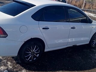 2017 Volkswagen Polo V Рестайлинг, белый, 500000 рублей, вид 2