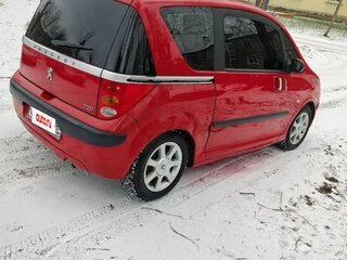 2005 Peugeot 1007, красный, 395000 рублей, вид 4
