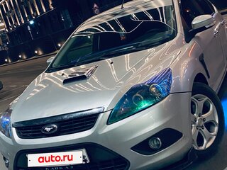 2009 Ford Focus II Рестайлинг, серебристый, 800000 рублей, вид 3