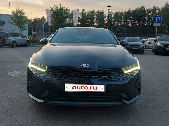 2020 Kia K5 III, синий, 2165000 рублей - вид 2
