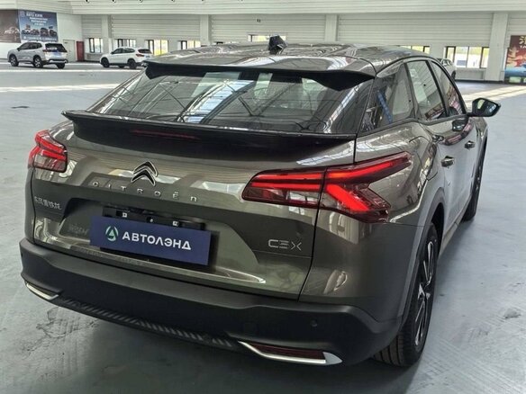 2026 Citroen C5 X, зелёный - вид 3