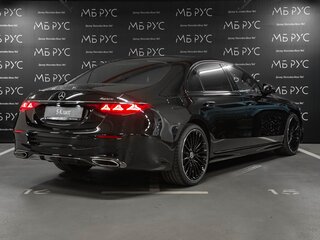 2026 Mercedes-Benz S-Класс 580 Long 4MATIC VII (W223) Рестайлинг, чёрный, 30450000 рублей, вид 4