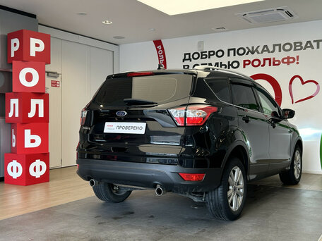 2017 Ford Kuga II Рестайлинг, чёрный, 1510000 рублей, вид 4