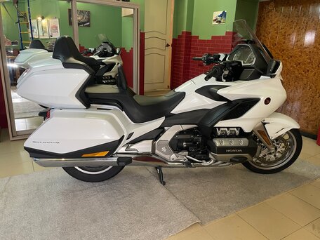 2018 Honda GL 1800 Gold Wing, белый, 2390000 рублей, вид 2