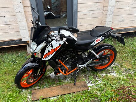 2017 KTM 200 Duke, белый, 230000 рублей, вид 3