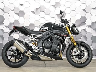 2022 Triumph Speed Triple, чёрный, 1379000 рублей, вид 3