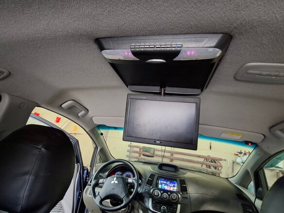 2008 Mitsubishi Grandis I, синий, 870000 рублей - вид 24