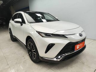 2022 Toyota Venza II, белый, 4850000 рублей, вид 4
