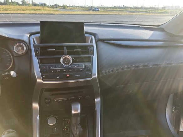 2015 Lexus NX 200t I, серый, 2650000 рублей - вид 15