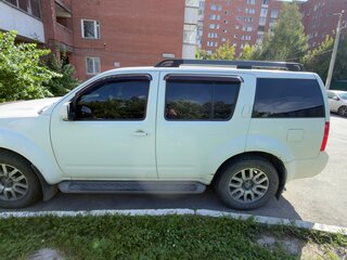 2011 Nissan Pathfinder III Рестайлинг, белый, 1900000 рублей, вид 5