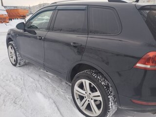 2010 Volkswagen Touareg II, чёрный, 1750000 рублей, вид 5