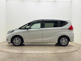 2022 Honda Freed II Рестайлинг, белый, 1225000 рублей, вид 5