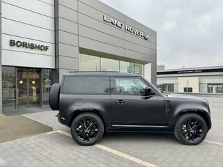 2023 Land Rover Defender 90 II, чёрный, 13700000 рублей, вид 2