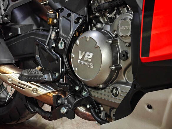 2026 Moto Morini X-CAPE 650, красный, 1499900 рублей - вид 6