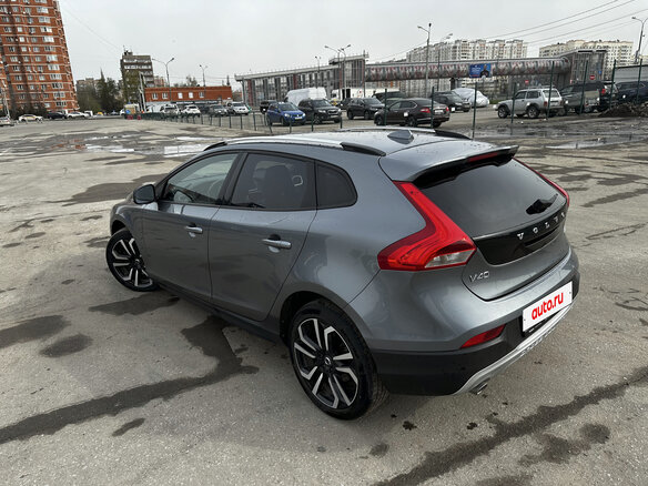 2018 Volvo V40 Cross Country I Рестайлинг, серый, 1820000 рублей - вид 5