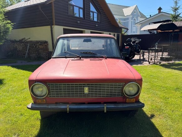 1984 Lada (ВАЗ) 21011, красный, 150000 рублей - вид 2