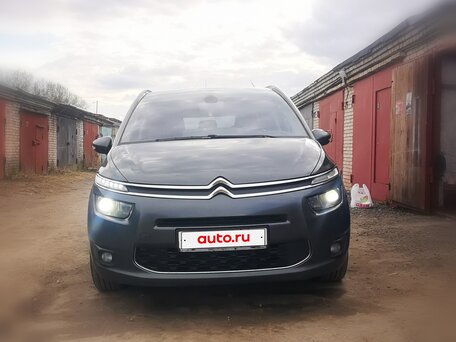 2015 Citroen C4 Picasso Grand II, серый, 779000 рублей, вид 3
