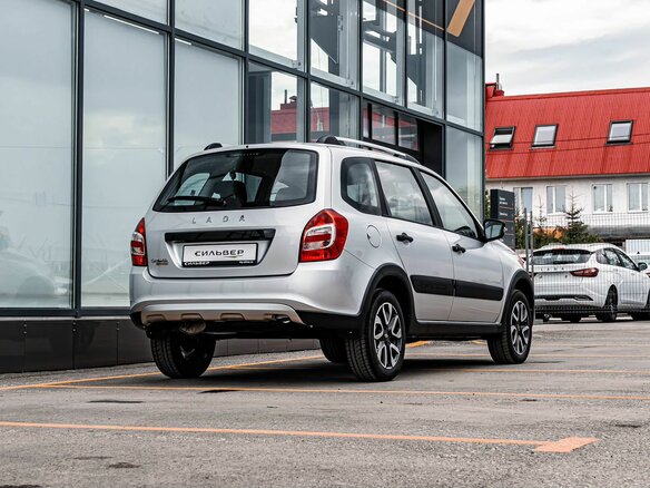2026 Lada (ВАЗ) Granta Cross I Рестайлинг, серебристый - вид 6