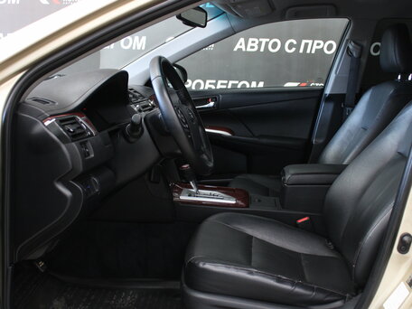 2012 Toyota Camry VII (XV50), бежевый, 1443000 рублей, вид 5