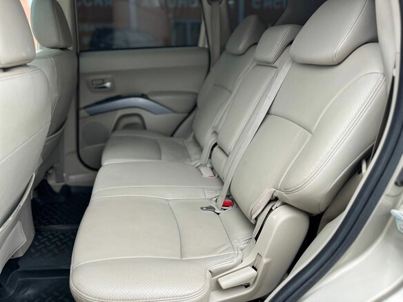 2008 Mitsubishi Outlander II, бежевый - вид 24