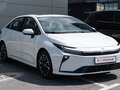 2026 Toyota Corolla XII (E210) Рестайлинг 2, белый - вид 4