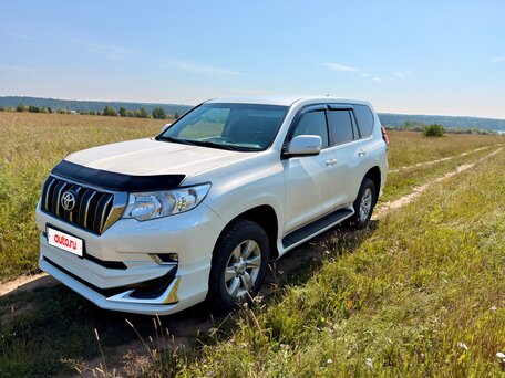 2020 Toyota Land Cruiser Prado 150 Series Рестайлинг 2, белый, 4950000 рублей, вид 1