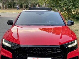 2019 Audi Q8 55 TFSI I (4M), красный, 6600000 рублей, вид 3