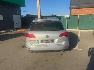2012 Volkswagen Touareg II, серебристый, 2700000 рублей, вид 4
