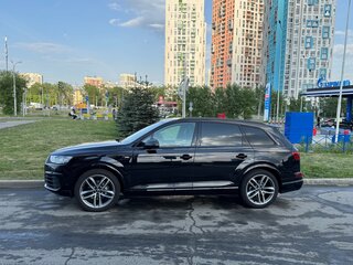 2018 Audi Q7 II (4M), чёрный, 4700000 рублей, вид 4