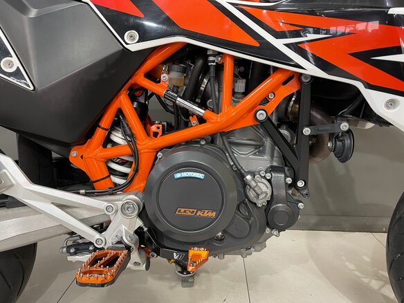 2017 KTM 690 SMC R, белый, 750000 рублей - вид 18