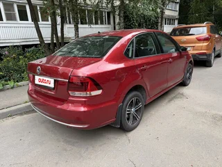 2015 Volkswagen Polo V Рестайлинг, красный, 869000 рублей, вид 4
